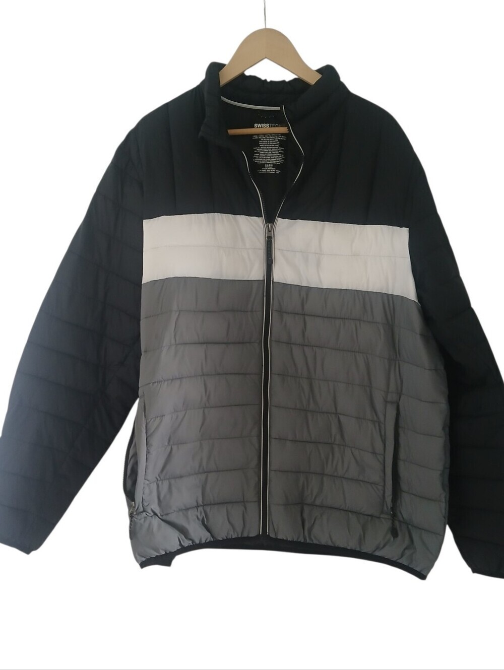 Swiss Tech Quilted Colorblock Puffer Jacket in Black, White & Gray Full Zip XL